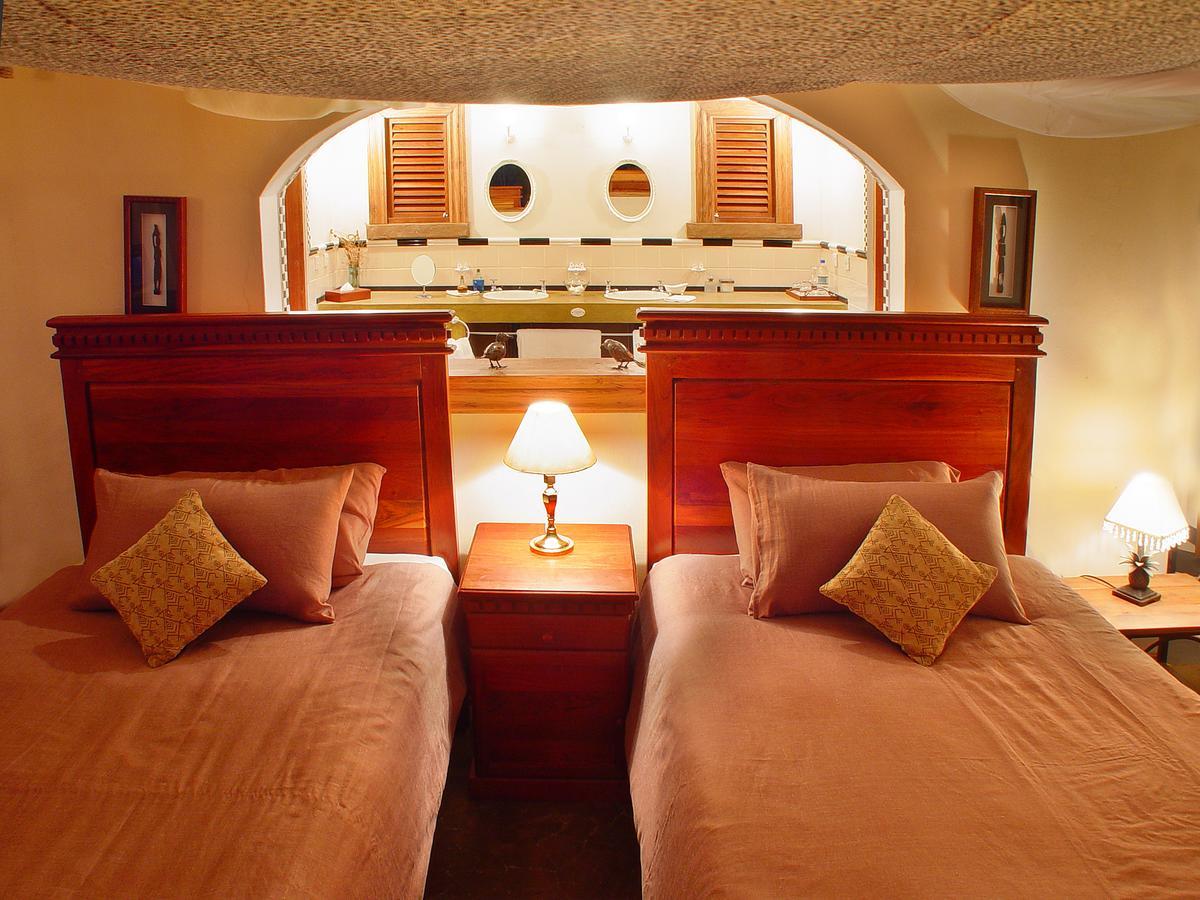 ليفينغستون Stanley Safari Lodge المظهر الخارجي الصورة