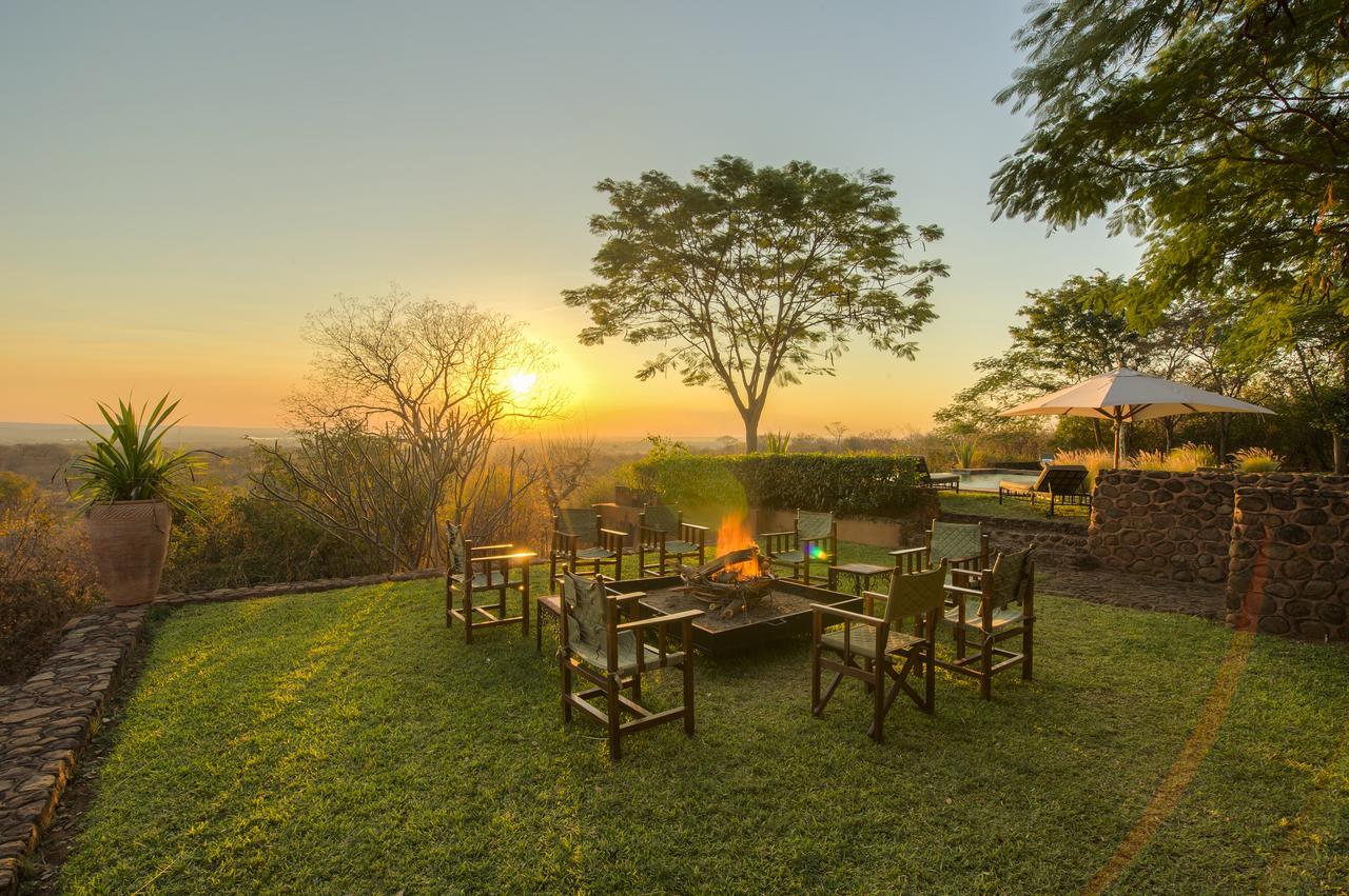 ليفينغستون Stanley Safari Lodge المظهر الخارجي الصورة