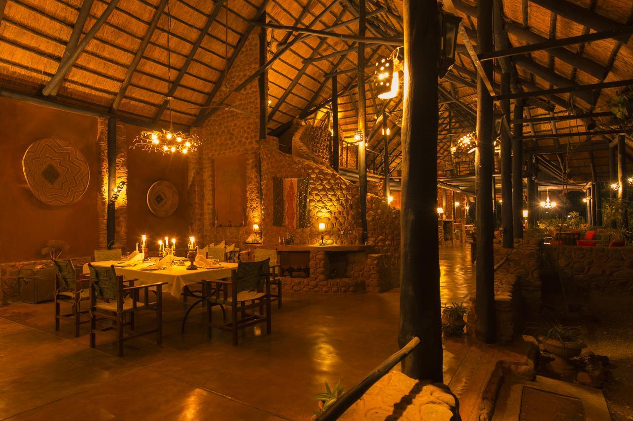 ليفينغستون Stanley Safari Lodge المظهر الخارجي الصورة