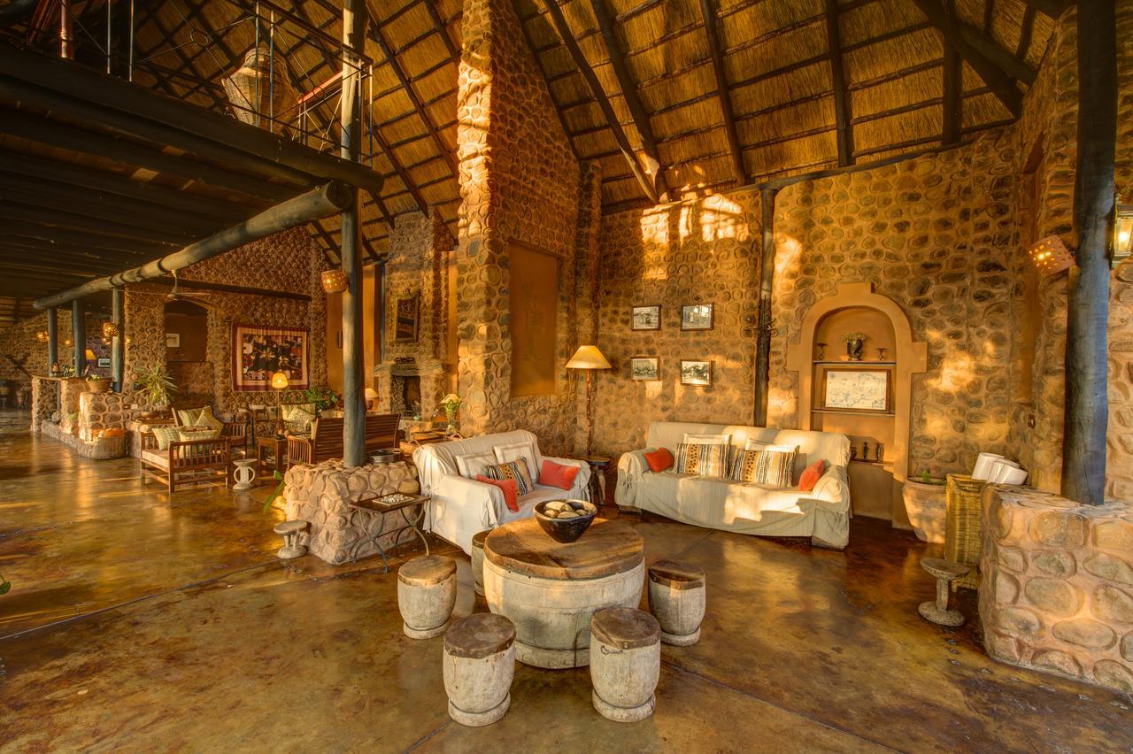 ليفينغستون Stanley Safari Lodge المظهر الخارجي الصورة